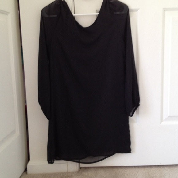 Everly Black Vback Dress