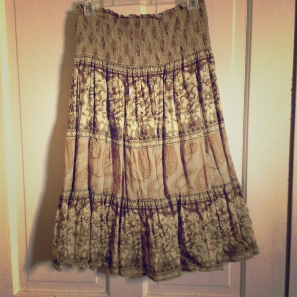 ❌SOLD❌Mid length hippie skirt