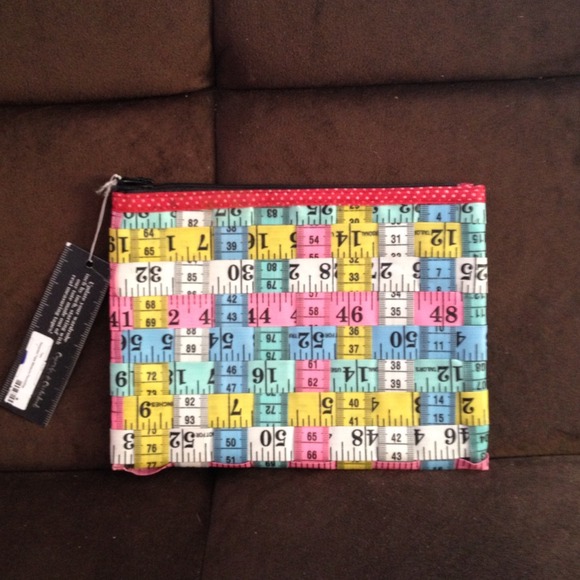 ⚡SOLD⚡ Measure Up Cosmetic Bag