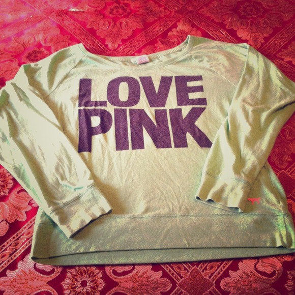 VS shirt