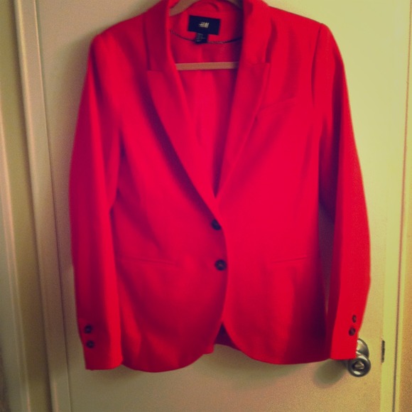 💰SOLD!!💰 H&M Tomato Red Fitted Blazer