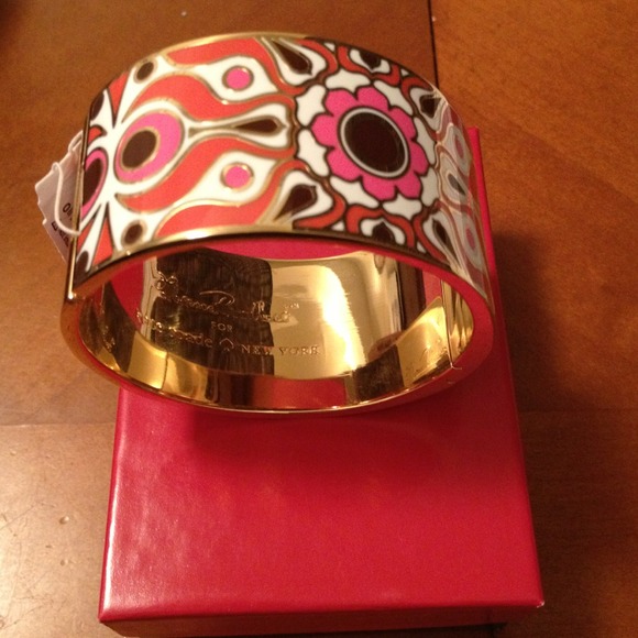 Kate Spade wide magnetic bangle,authentic,no trade