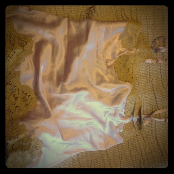 A silk express design studio tank top