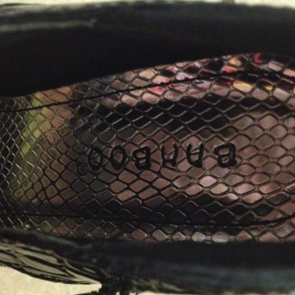 Black Beautiful High Heels! - Picture 3 of 3