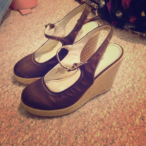 Old navy wedges