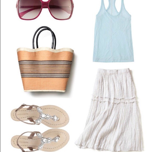 Club Monaco softly pleated skirt - Picture 3 of 3