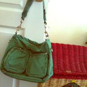 Green everyday handbag