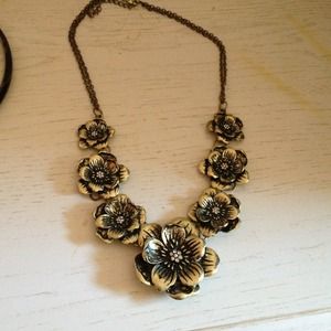 Flower necklace