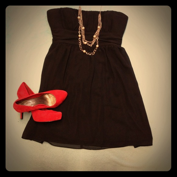*RESERVED IN BUNDLE* Black Delia*s Party Dress!