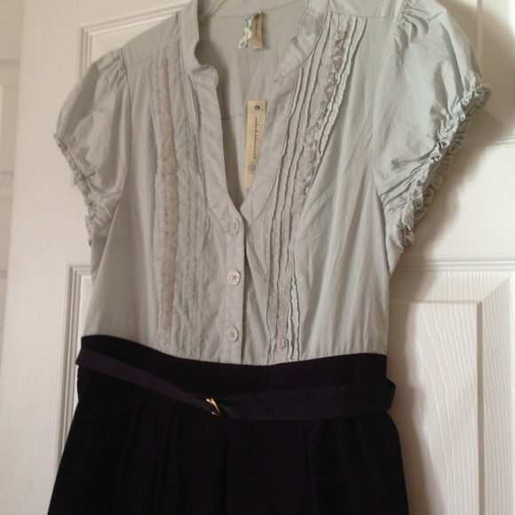 Maeve Dresses & Skirts - Maeve grey/eggplant dress w/ ribbon belt &pockets!
