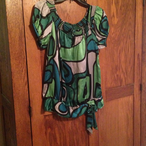 💢Sold I. Bundle💢Silk top