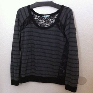 **RSRVD for melissauy Black and grey lace sweater.
