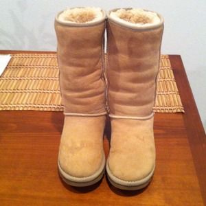 Tall UGG boots. Size 5.5, barely worn