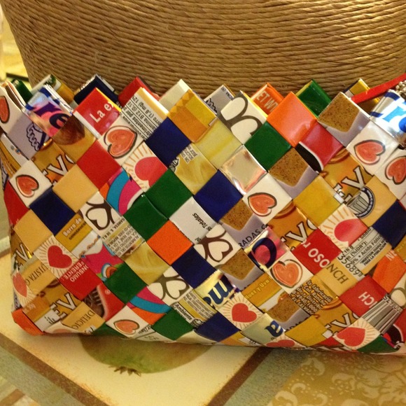 SOLD IN BUNDLE WITH OTHER BAG OF SIMILAR DESIGN