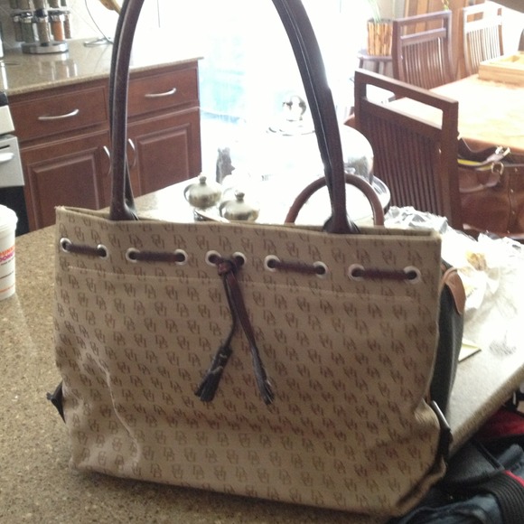 Authentic dooney and Bourke tote