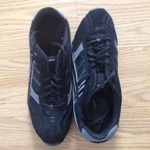 Black, size 8.5, Champion sneakers
