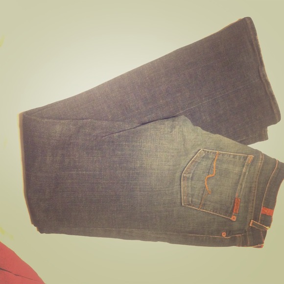 7 for all mankind.
