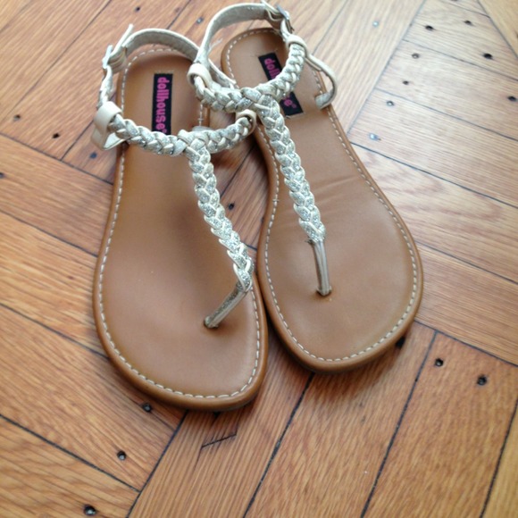 ⛔SOLD⛔-Thong sandals-worn once!