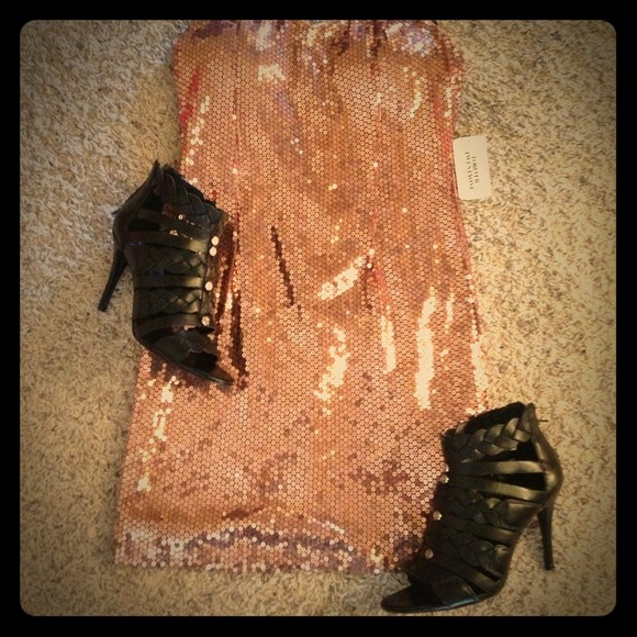 🎯SOLD🎯 no longeR avail Sequins  dress