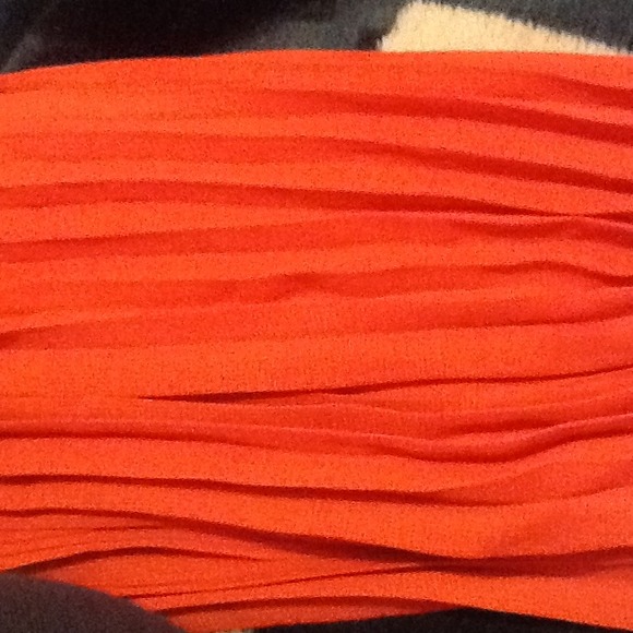 Rust High Low crinkle skirt with banded waist - Picture 3 of 3
