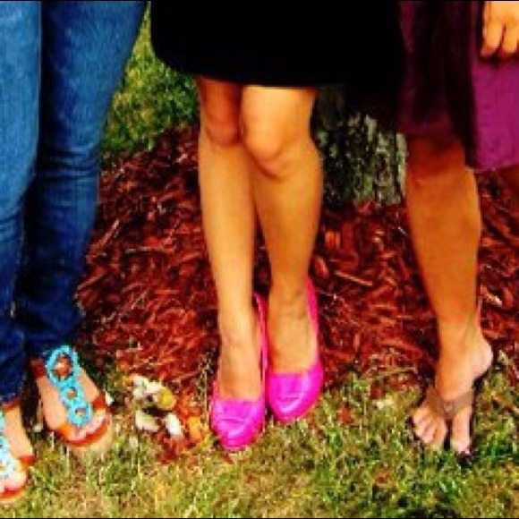 👠 Fuchsia Pump 👠 - Picture 4 of 4