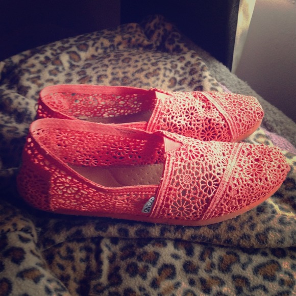 Reserved 💫💫💫 LIMiTED EDITION CORAL TOMS💕💕💕