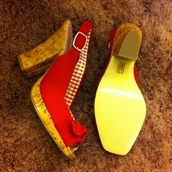 Tribecca - Kenneth Cole Red Sling Back - Picture 3 of 4