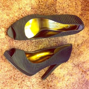 Jessica Simpson Pump