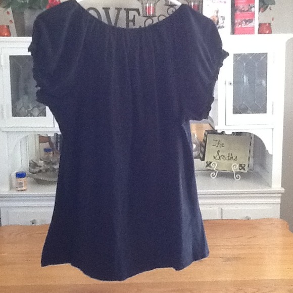 Top - Picture 2 of 4