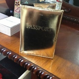 Tommy Hilfiger passport cover