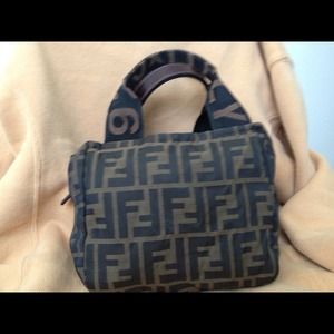 Rare vintage Fendi handbag. Great for evening out!