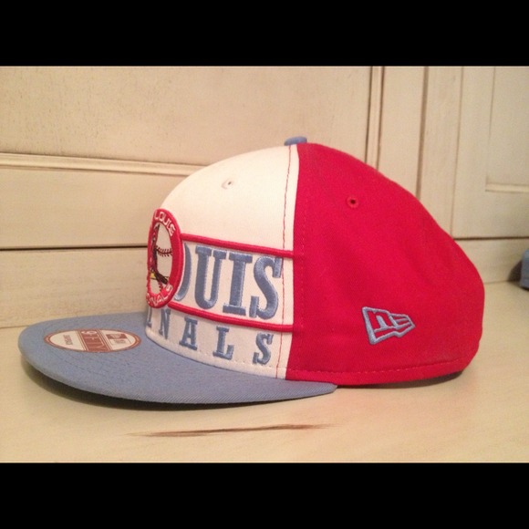 SnapBack baseball cap. - Picture 2 of 2