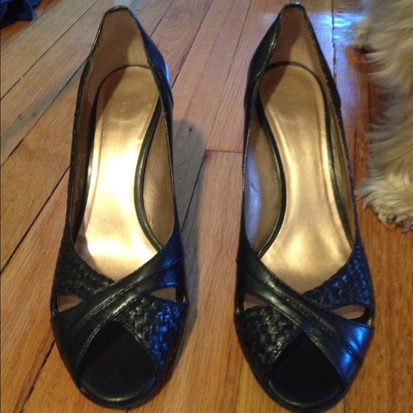 Anne Klein black open toe pumps