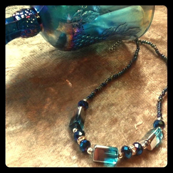 Jewelry - Host Pickbluesilver glass&Austrian crystal nklc