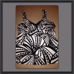 REDUCED NWOT WhiteHouseBlackMarket Tank Size L