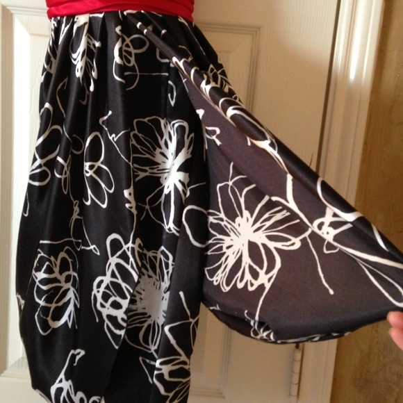 Cute Party Dress - SZ 3/4 - Picture 2 of 4