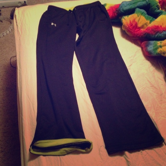 Black and green Under Armor pants.