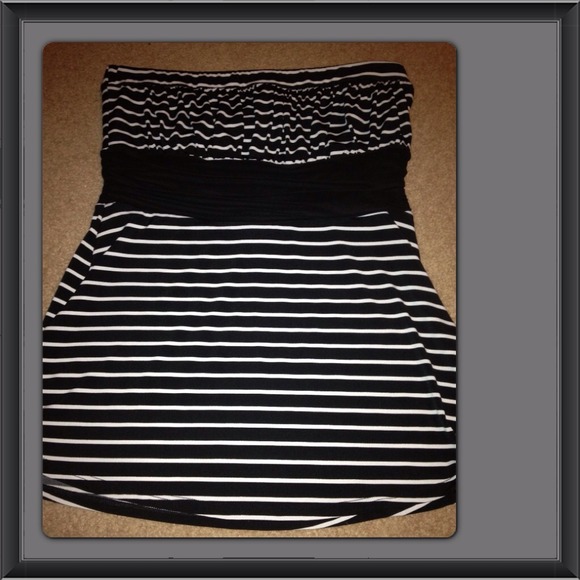 *RESERVED* WhiteHouseBlackMarket Strapless SizeM