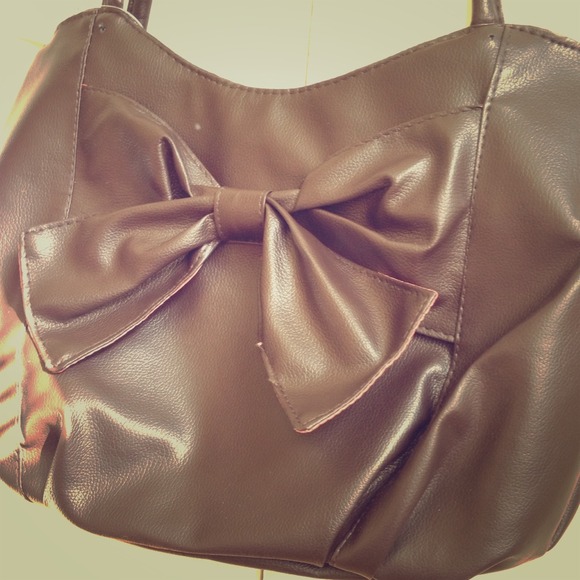 New brown bag with bow