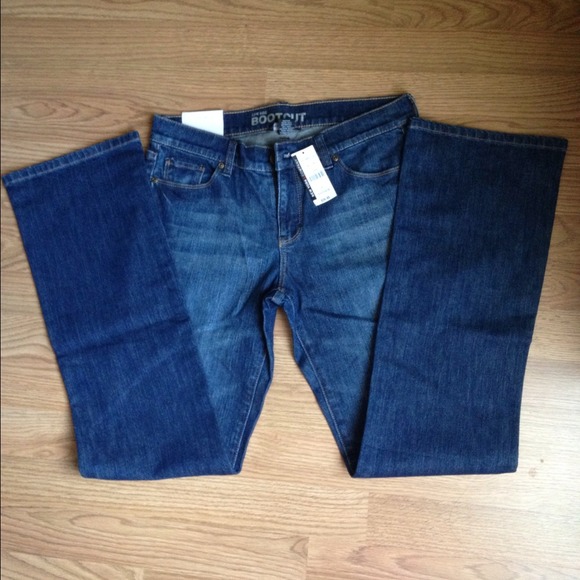 NWT low rise boot cut NY and co jeans size 6
