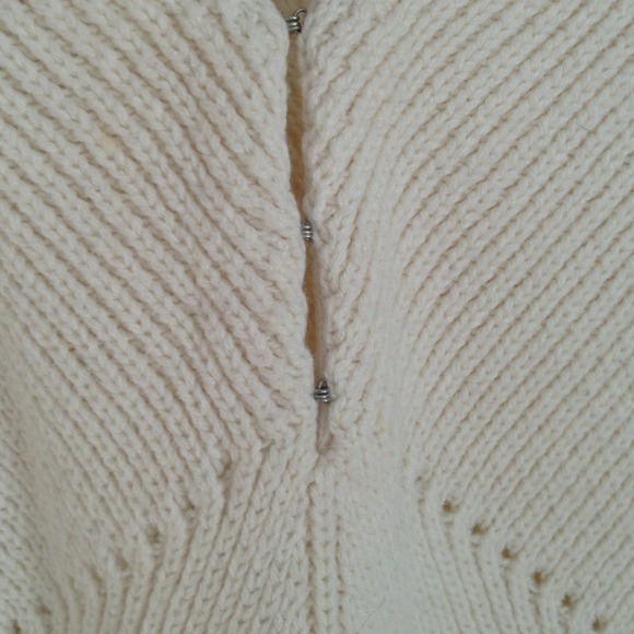 EXPRESS Sweater- Super CUTEEE!!! - Picture 4 of 4