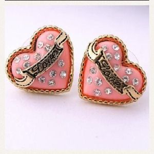 Betsey Johnson love heart shape earrings