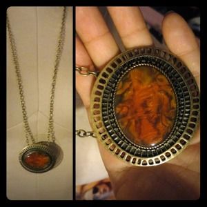 Orange kinds stone necklace