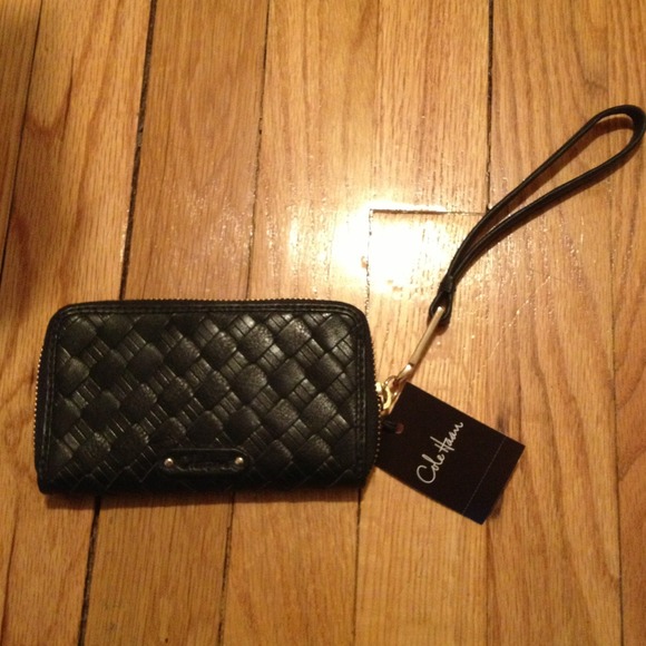 Just reduced Cole Haan Dakota wallet - Picture 1 of 3