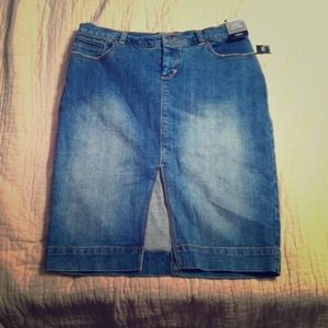 Denim skirt