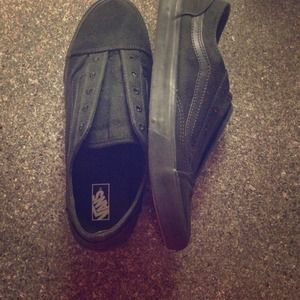 Black Slip On Vans 💠