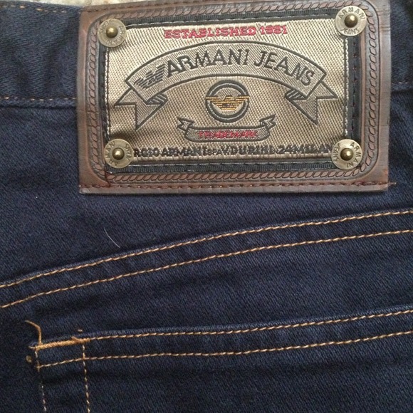 GIORGIO ARMANI High Waisted Cut Off Shorts - Picture 4 of 4