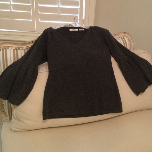 RESERVED⭐NEW LISTING! Glamorous cashmere sweater