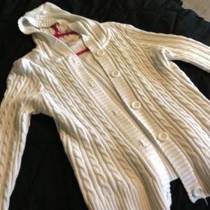 White cable sweater