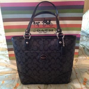 NEW Coach Purse